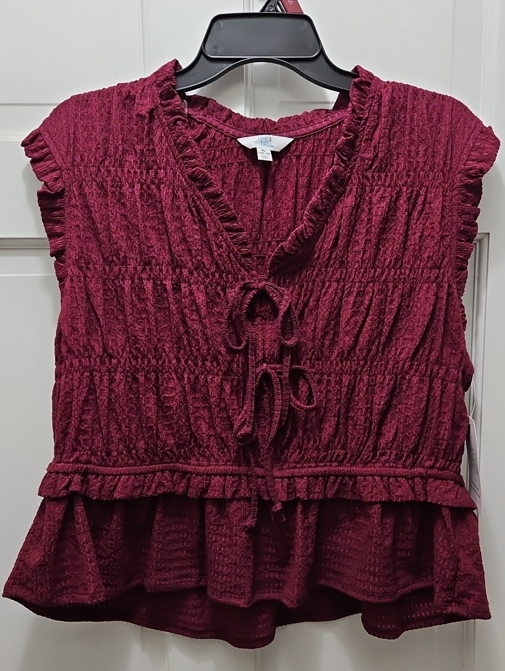 Time And Tru Women's Stretchy Sleeveless Top